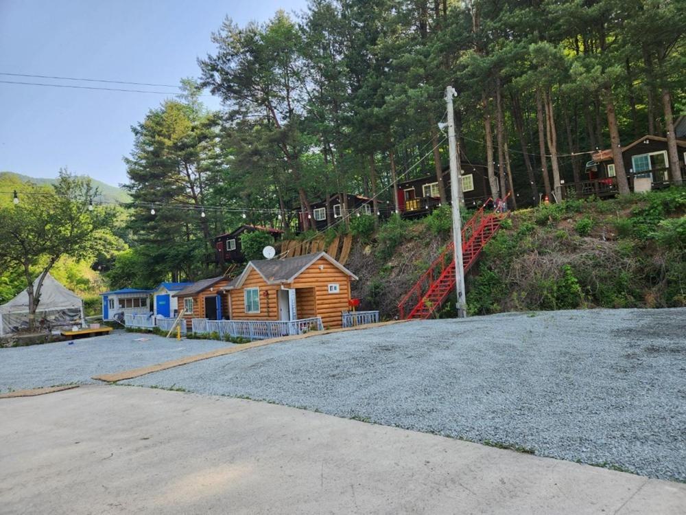 Hongcheon Gongjaksan Recreational Forest Pension Room photo